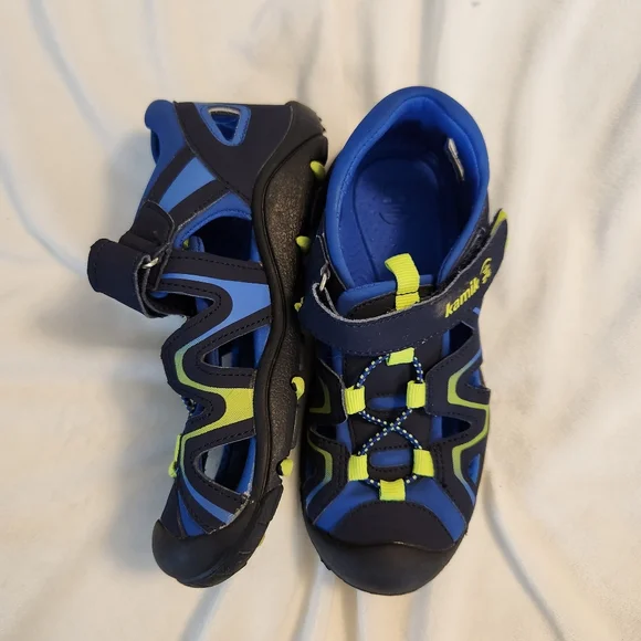 Kamik little kids size 1 Kick sandals waterproof synthetic leather upper - Picture 1 of 8